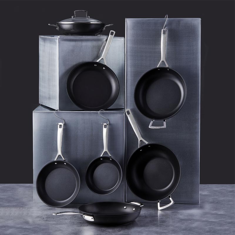 LE CREUSET toughened non-stick 28cm×28cm Le Creuset Toughened Non-Stick 28cm Sauteuse, 51113280010500