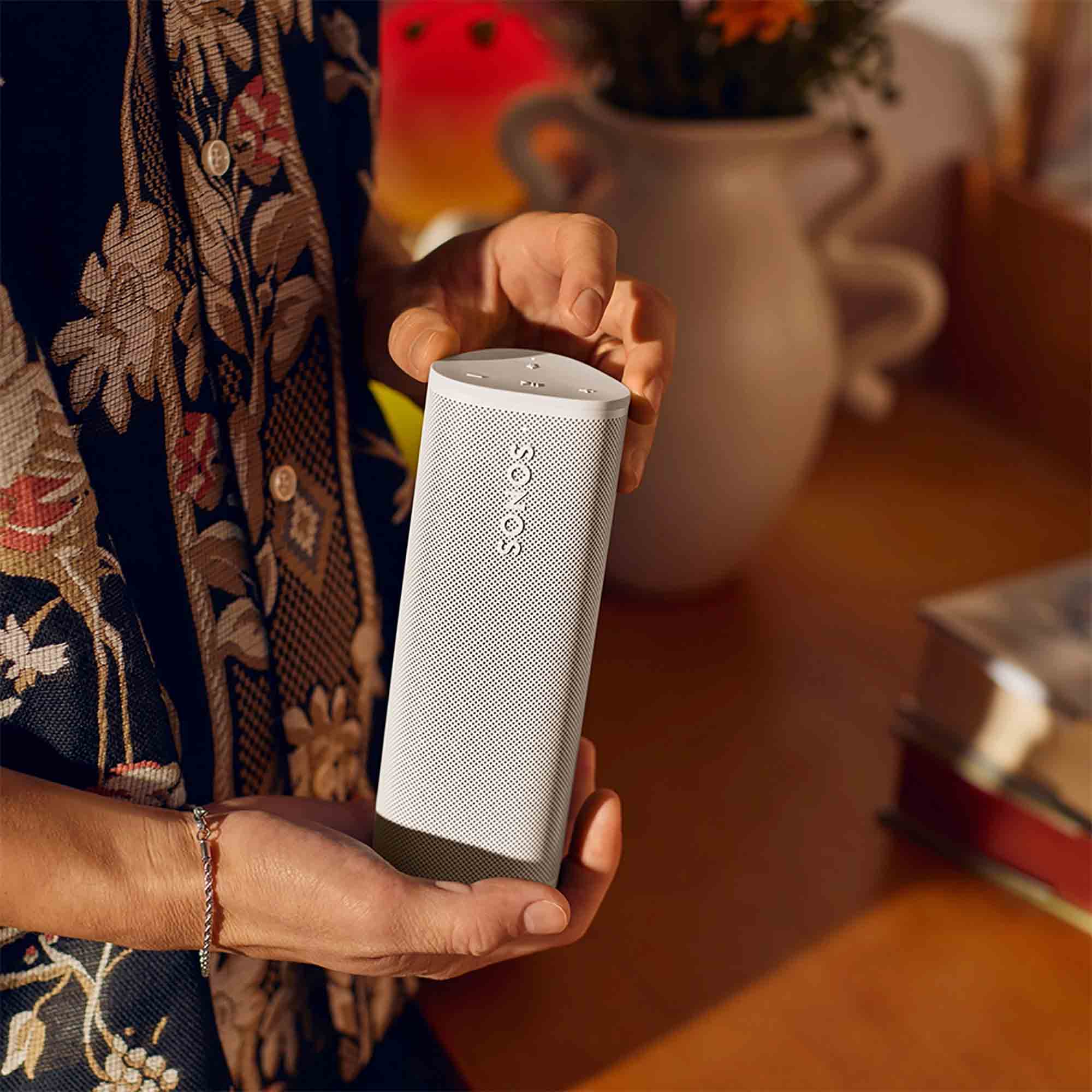 Sonos Roam 2 White: Perfect for Music Lovers on the Move